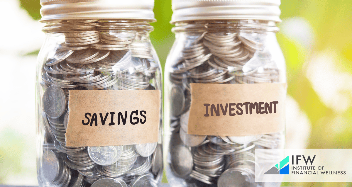 A jar that reads "savings" and another one that reads "investment"