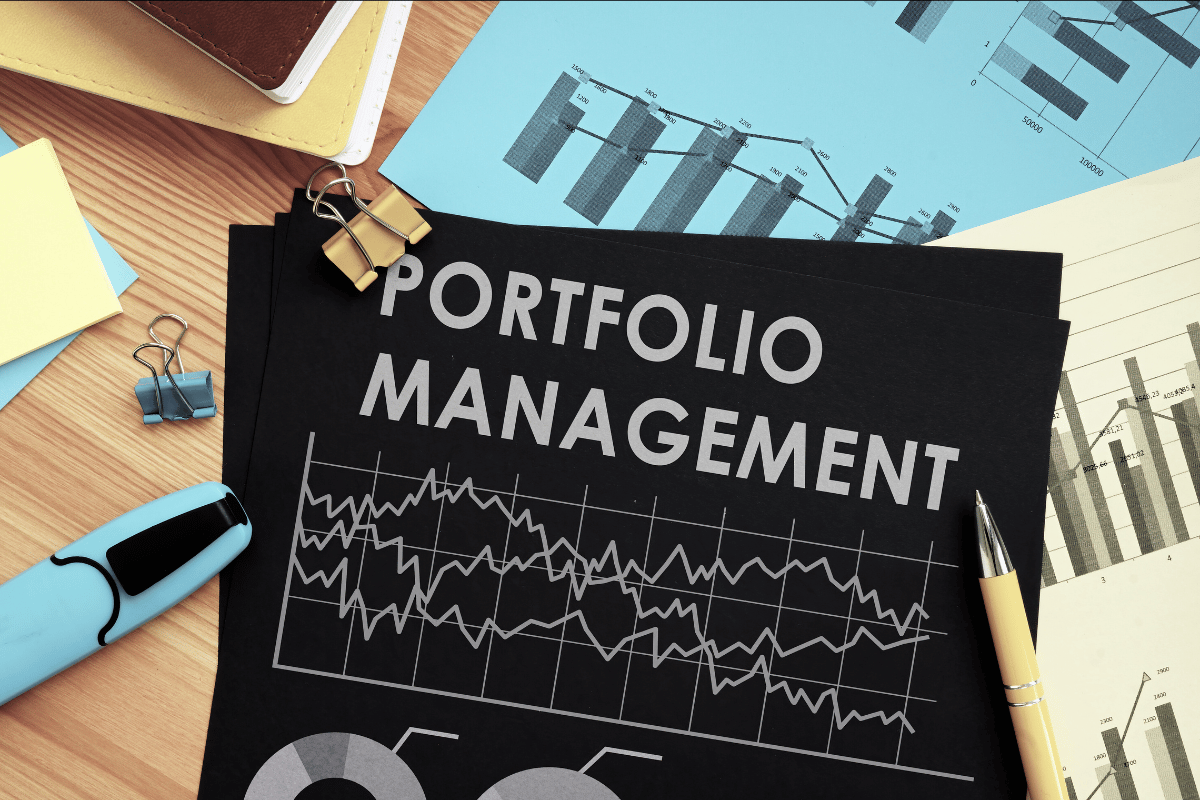 Portfolio management graphs and charts